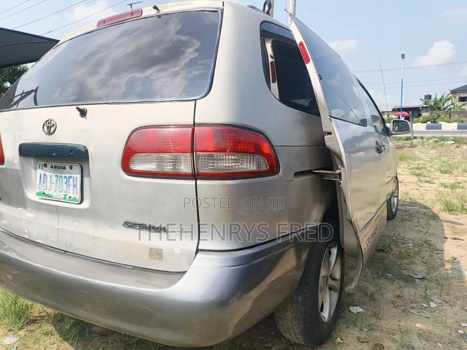 Toyota Sienna LE 2002 Gray