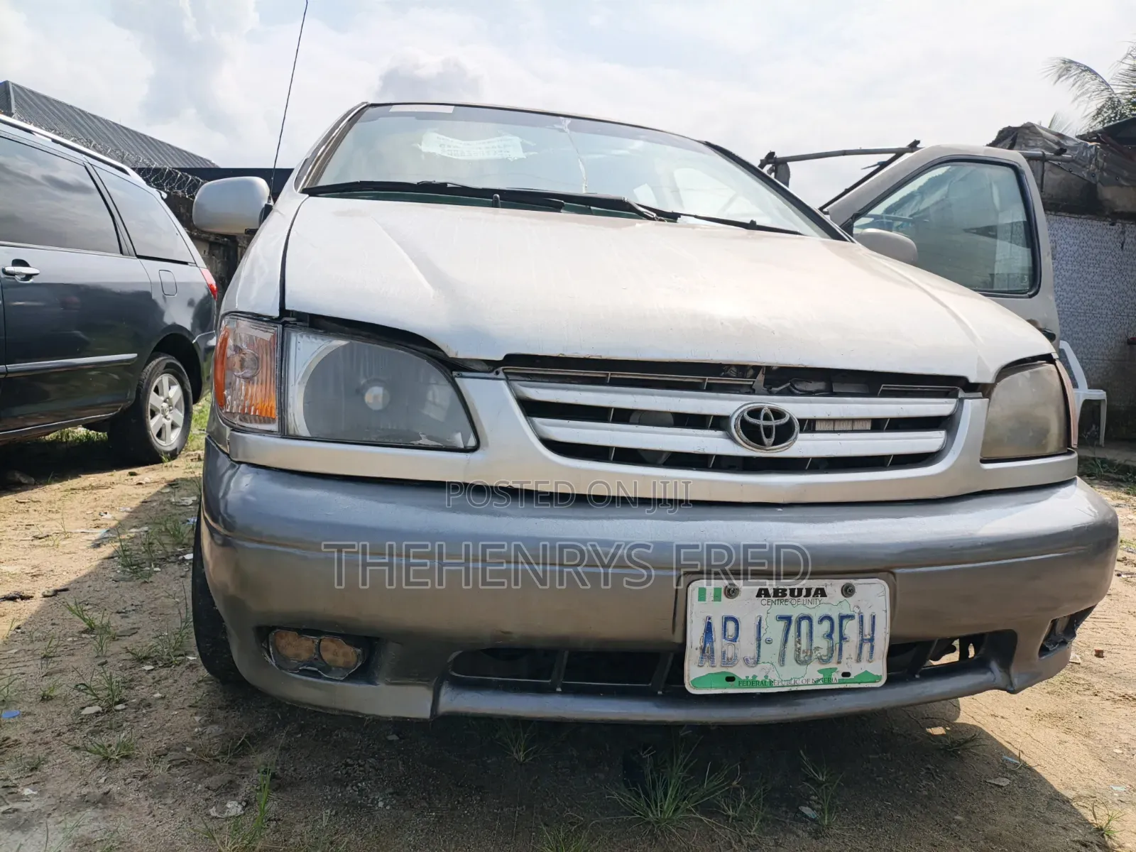 Toyota Sienna LE 2002 Gray