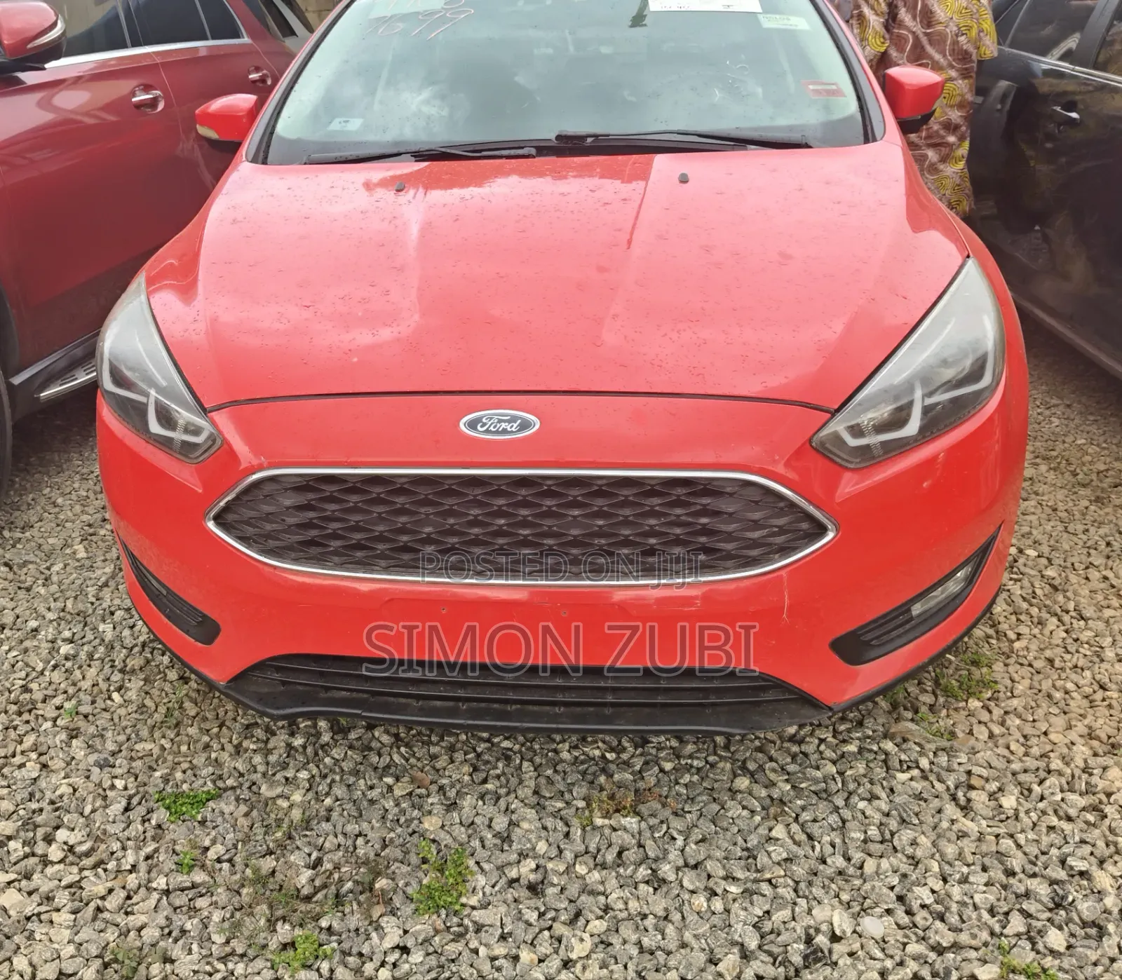 Ford Focus Titanium Hatchback FWD (2.0L 4cyl 6A) 2016 Red