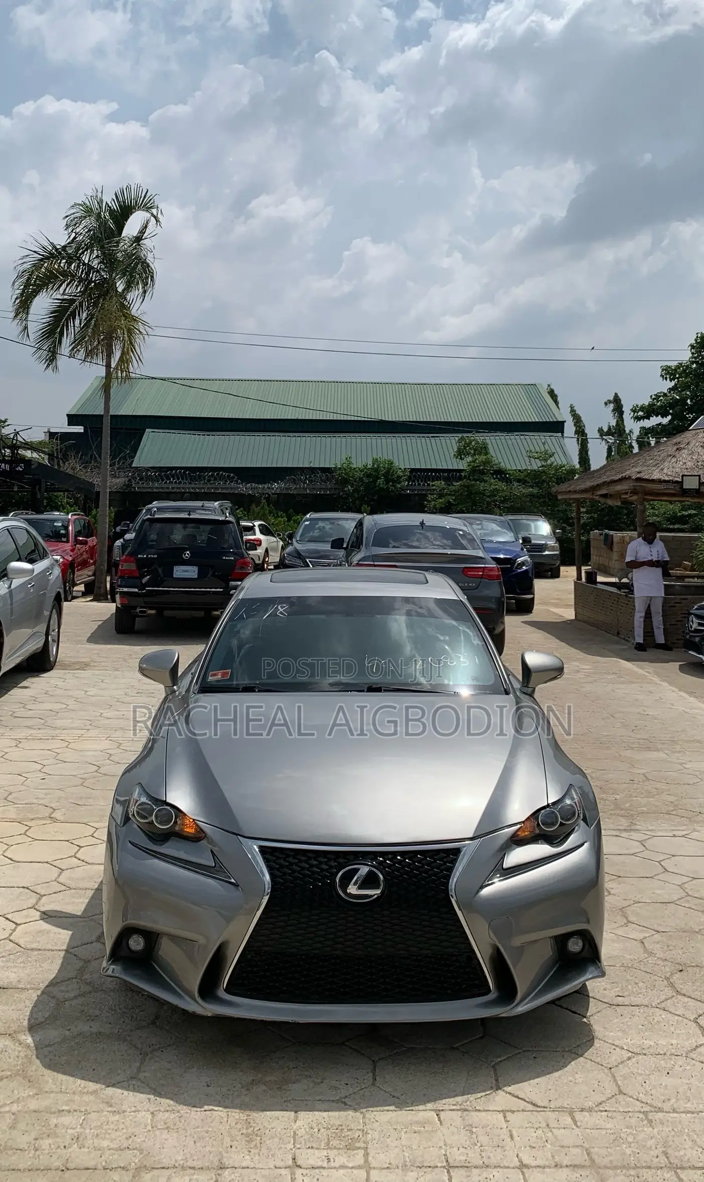 Lexus IS 2015 Gold