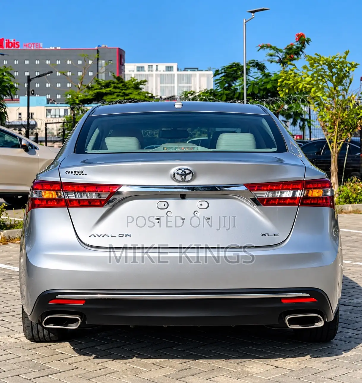 Toyota Avalon XLE Premium FWD Sedan (3.6L 6cyl 6A) 2016 Silver