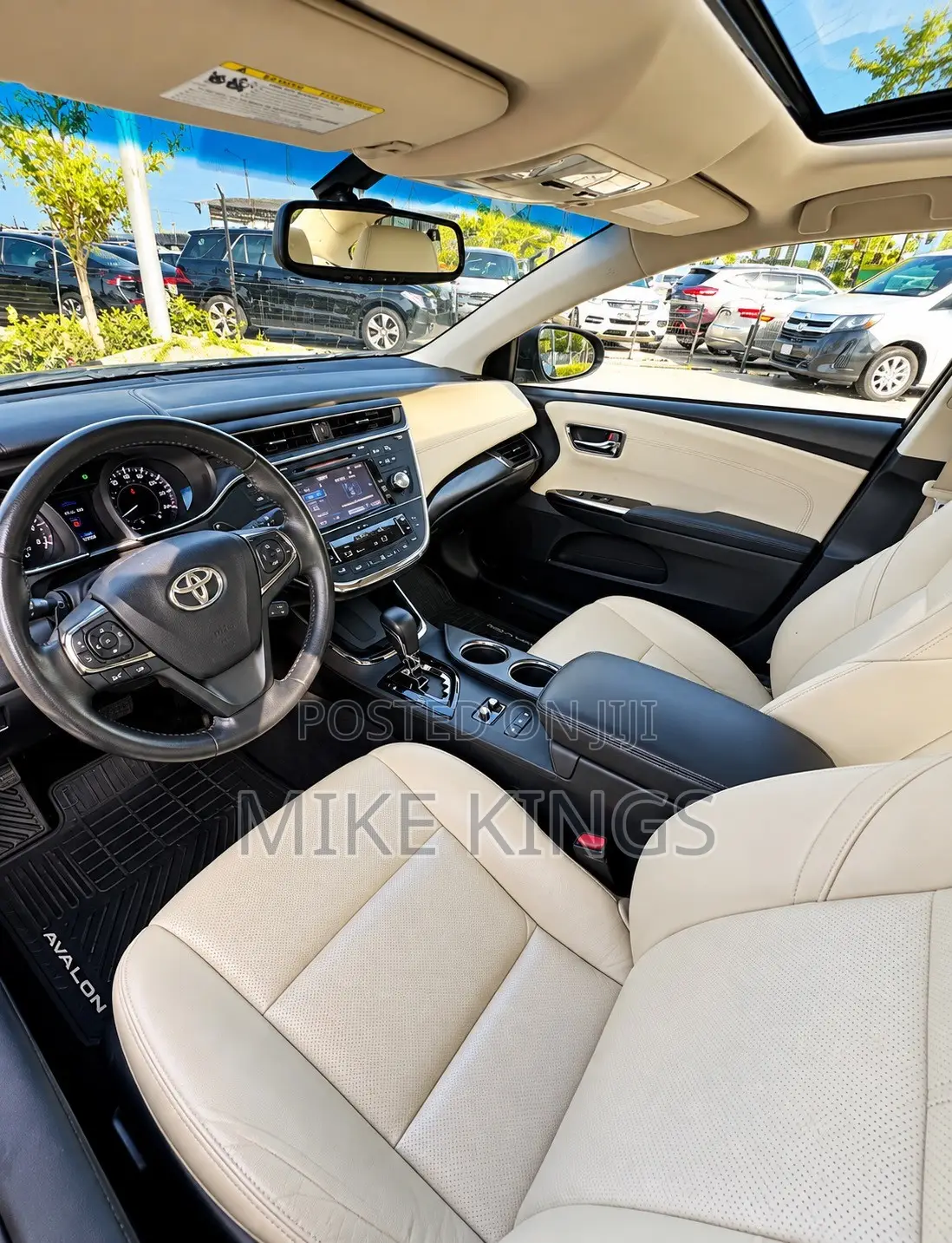 Toyota Avalon XLE Premium FWD Sedan (3.6L 6cyl 6A) 2016 Silver