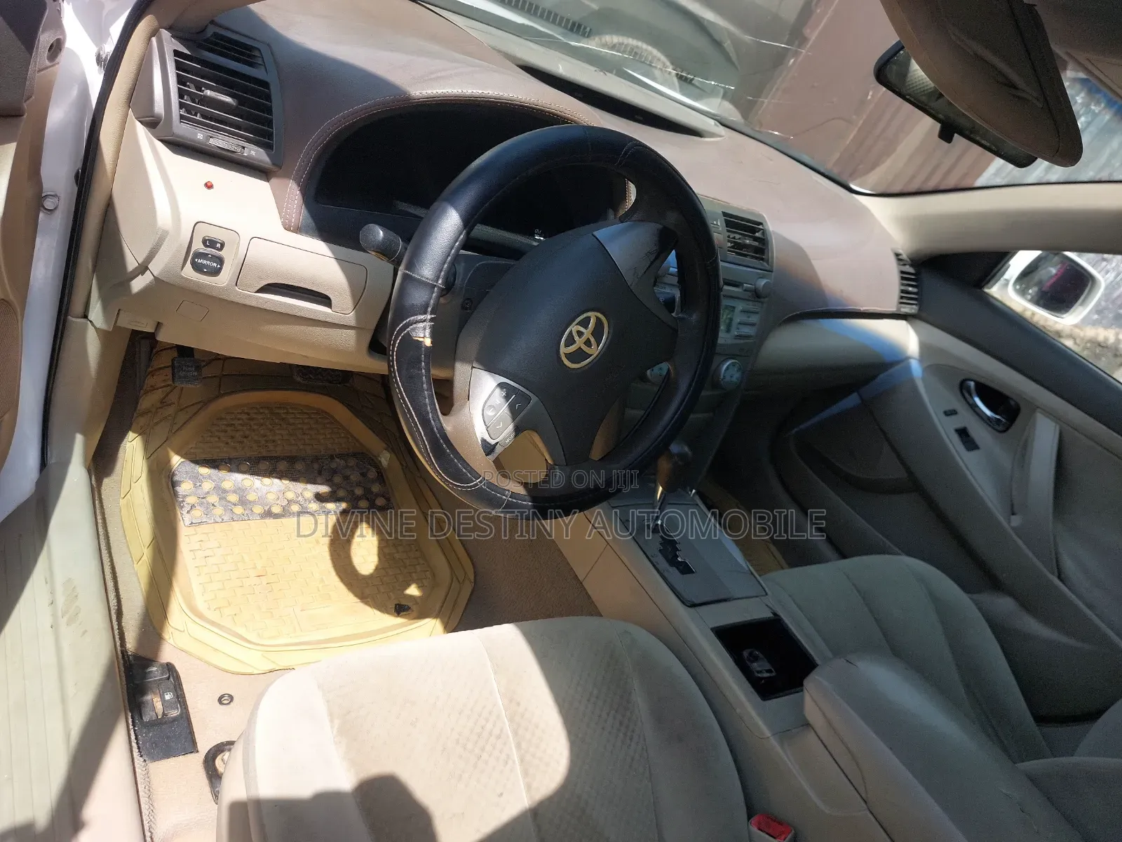 Toyota Camry 2.4 LE 2008 White