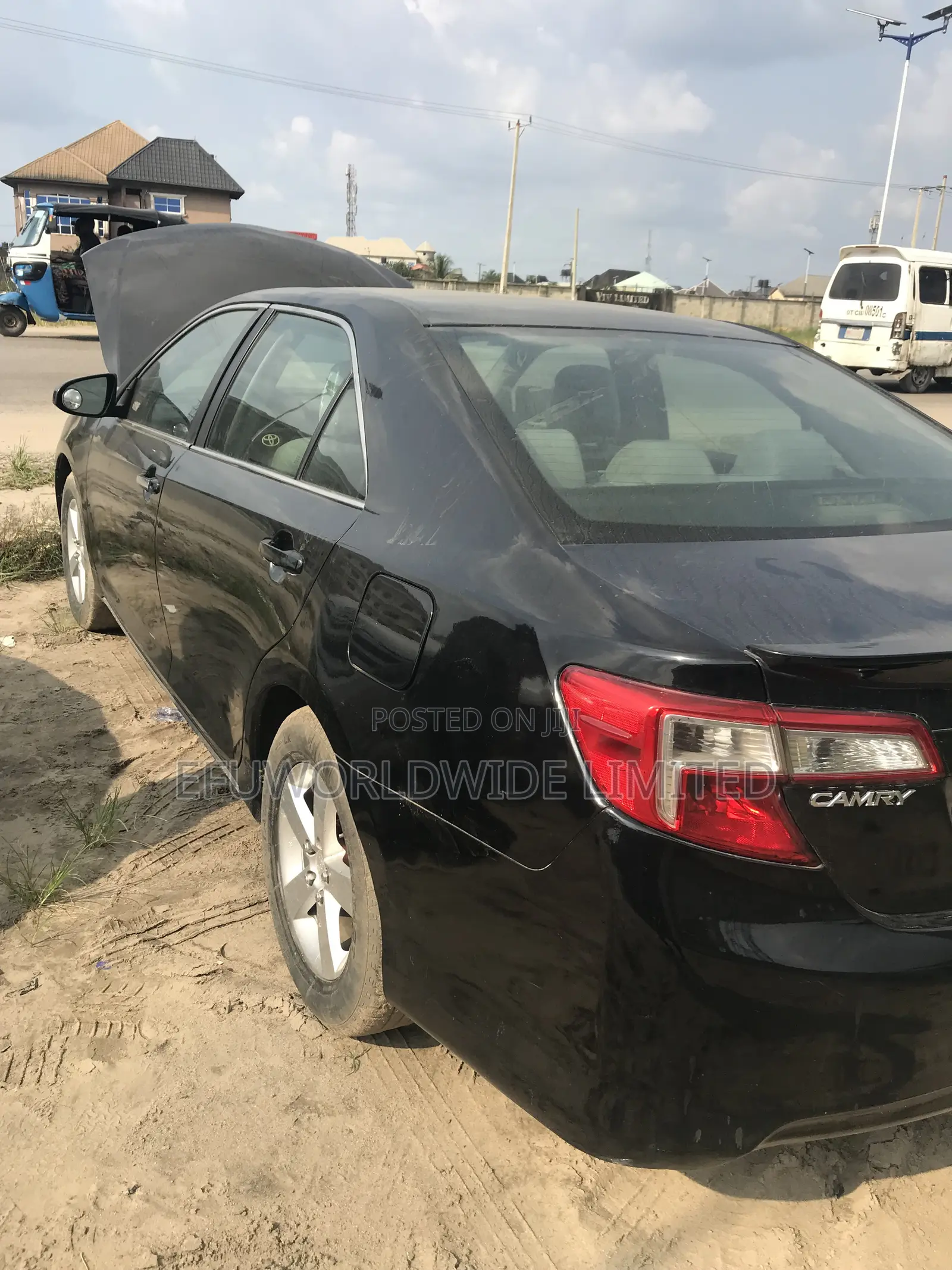 Toyota Camry LE 4dr Sedan (2.5L 4cyl 6A) 2013 Black