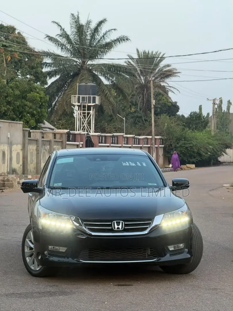 Honda Accord Touring V-6 4dr Sedan (3.5L 6cyl 6A) 2014 Black