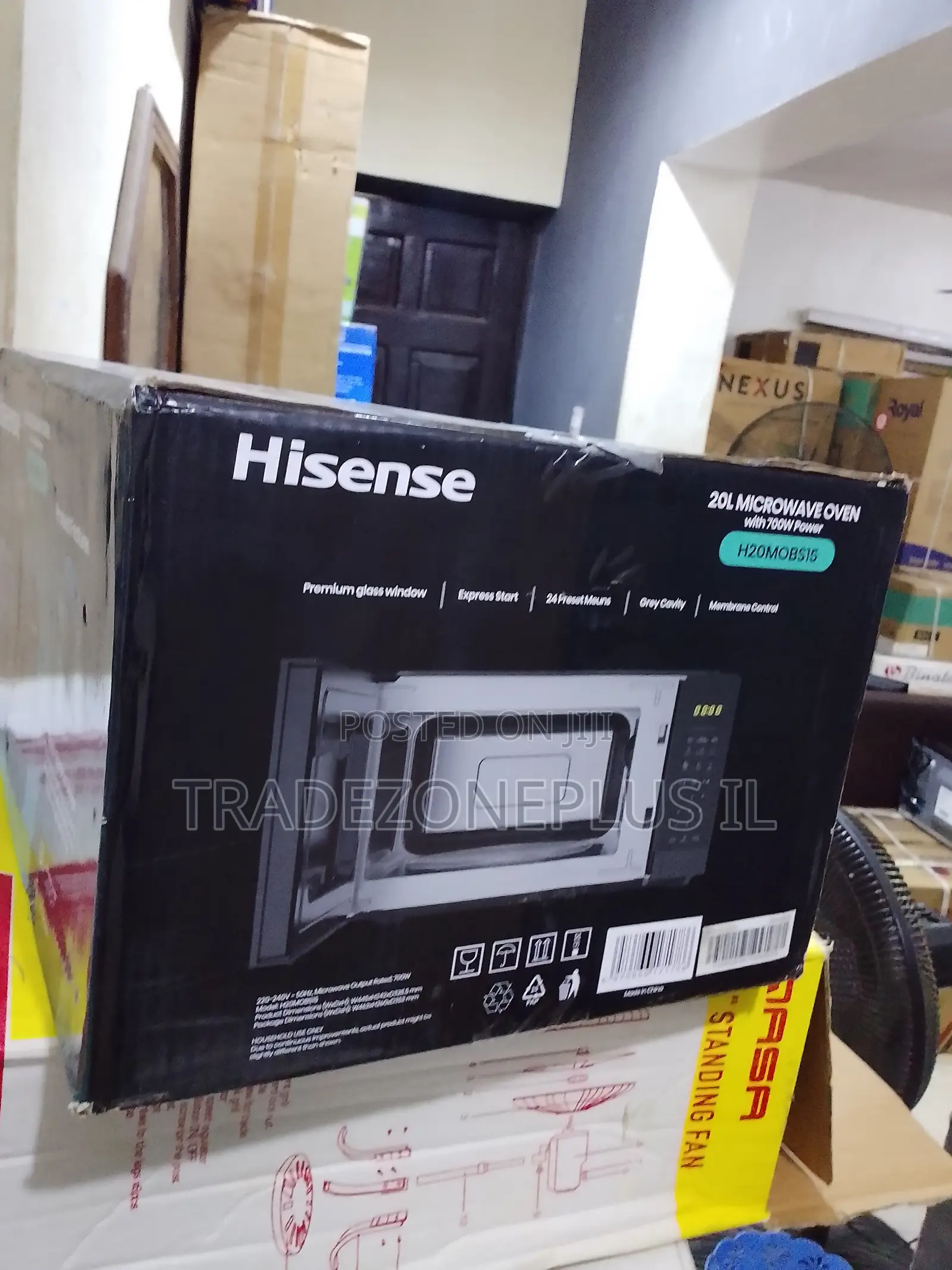 Hisense Digital Microwave for Easy Food Heating