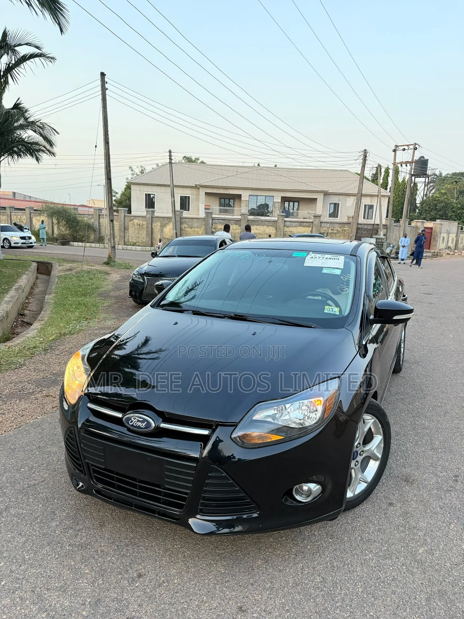 Ford Focus Titanium 4dr Hatchback (2.0L 4cyl 6AM) 2014 Black