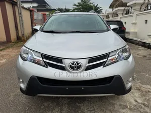 Toyota RAV4 Limited 4dr SUV AWD (2.5L 4cyl 6A) 2014 Silver