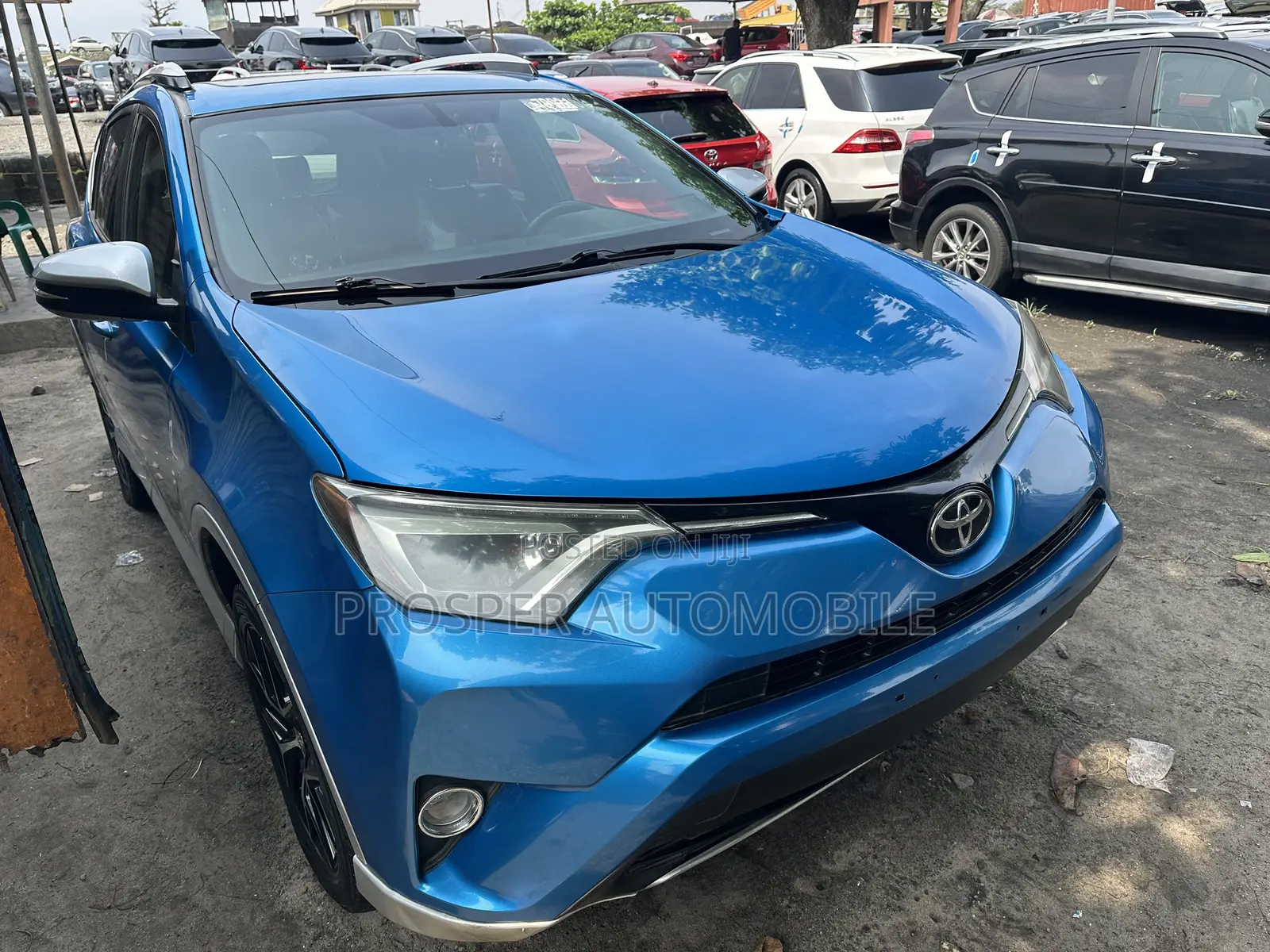 Toyota RAV4 SE FWD (2.5L 4cyl 6A) 2016 Blue