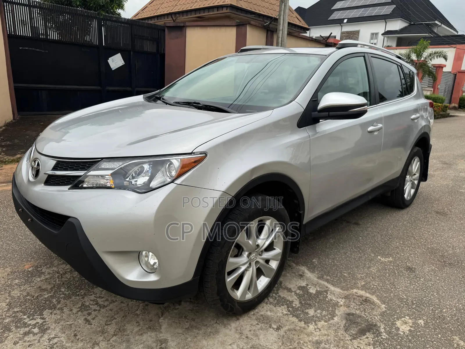 Toyota RAV4 Limited 4dr SUV AWD (2.5L 4cyl 6A) 2014 Silver