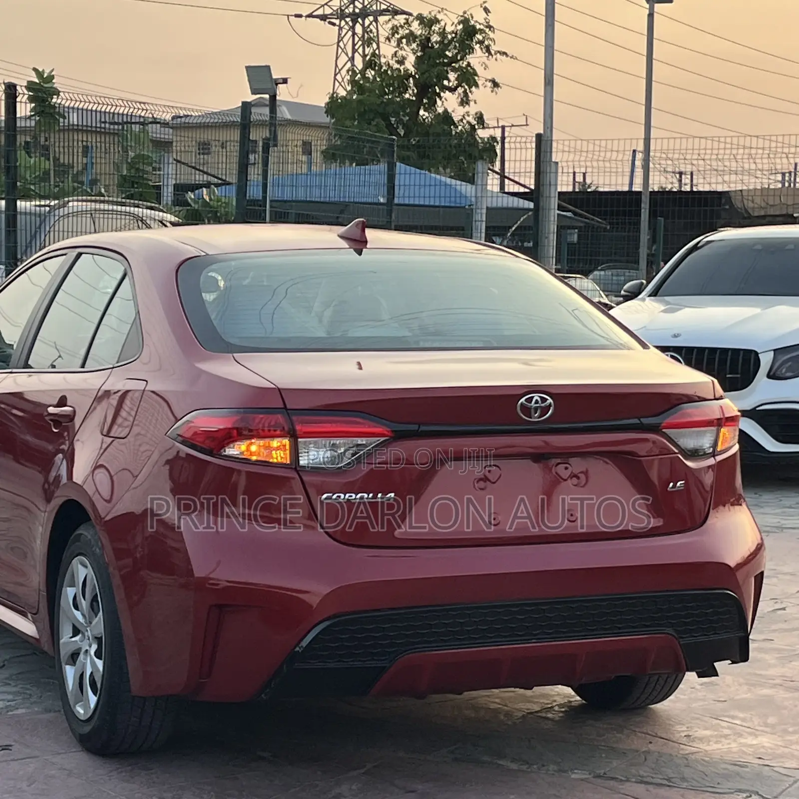 Toyota Corolla LE 2021 Red