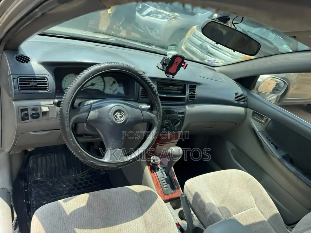 Toyota Corolla LE 2004 Silver