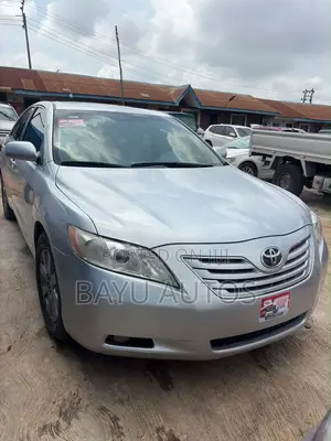 Toyota Camry XLE 4dr Sedan (2.4L 4cyl 5A) 2009 Silver