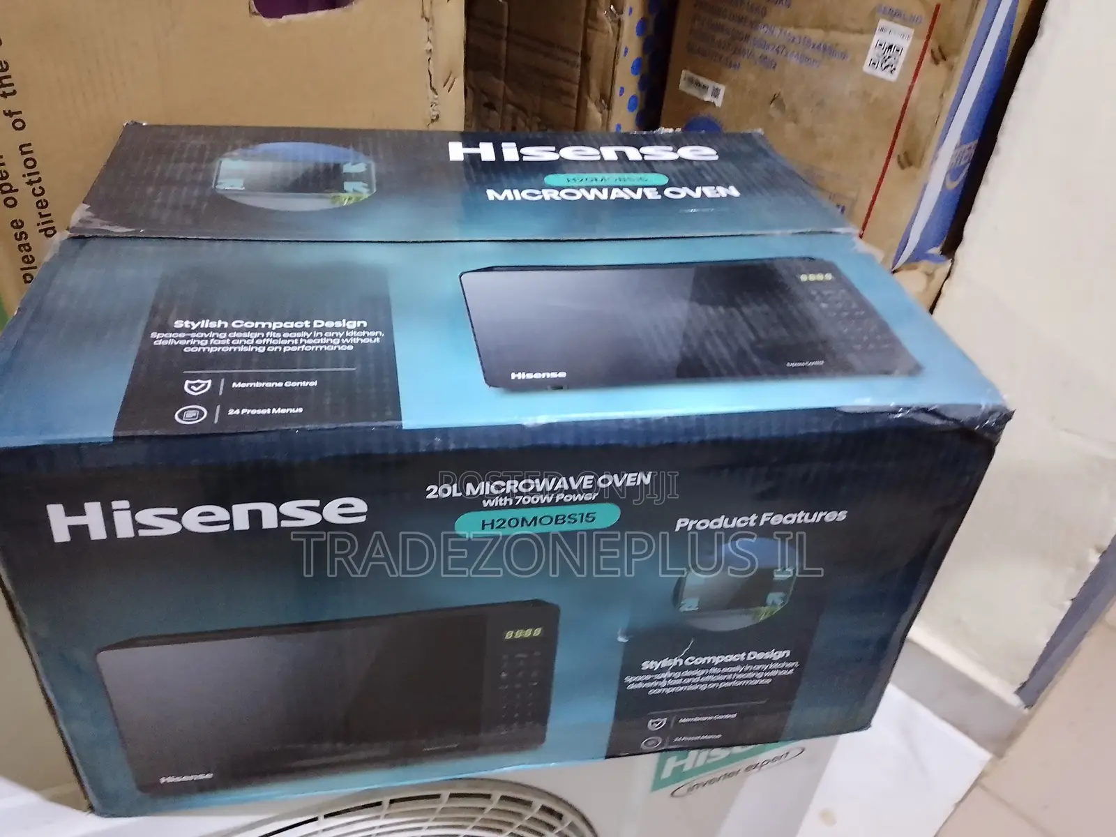 Hisense 700W Digital Microwave for Everyday Kitchen Needs