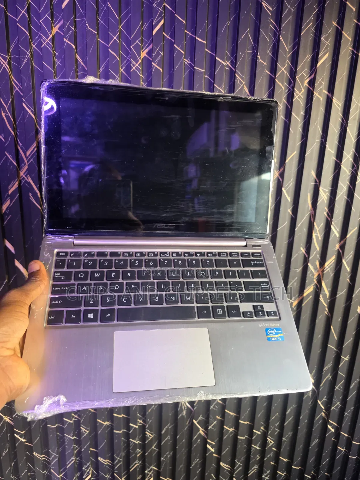 Laptop Asus ASUSPRO B9440UA 4GB Intel Core i3 HDD 250GB