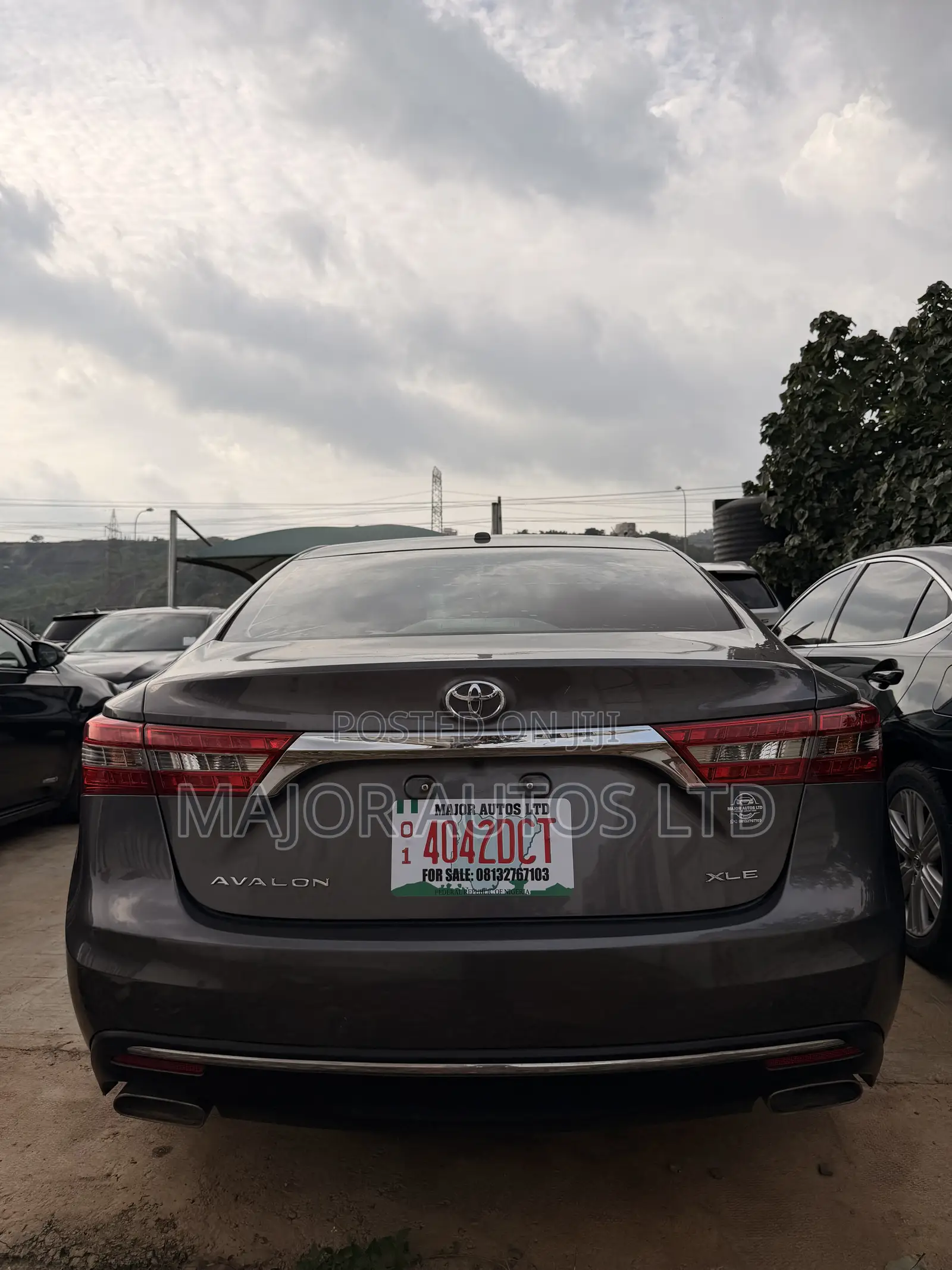 Toyota Avalon XLE FWDSedan (3.6L 6cyl 6A) 2016 Gray