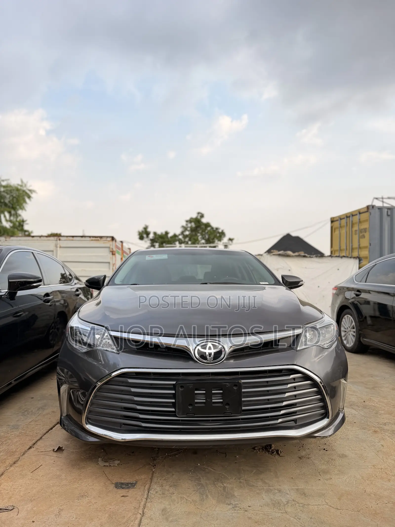 Toyota Avalon XLE FWDSedan (3.6L 6cyl 6A) 2016 Gray