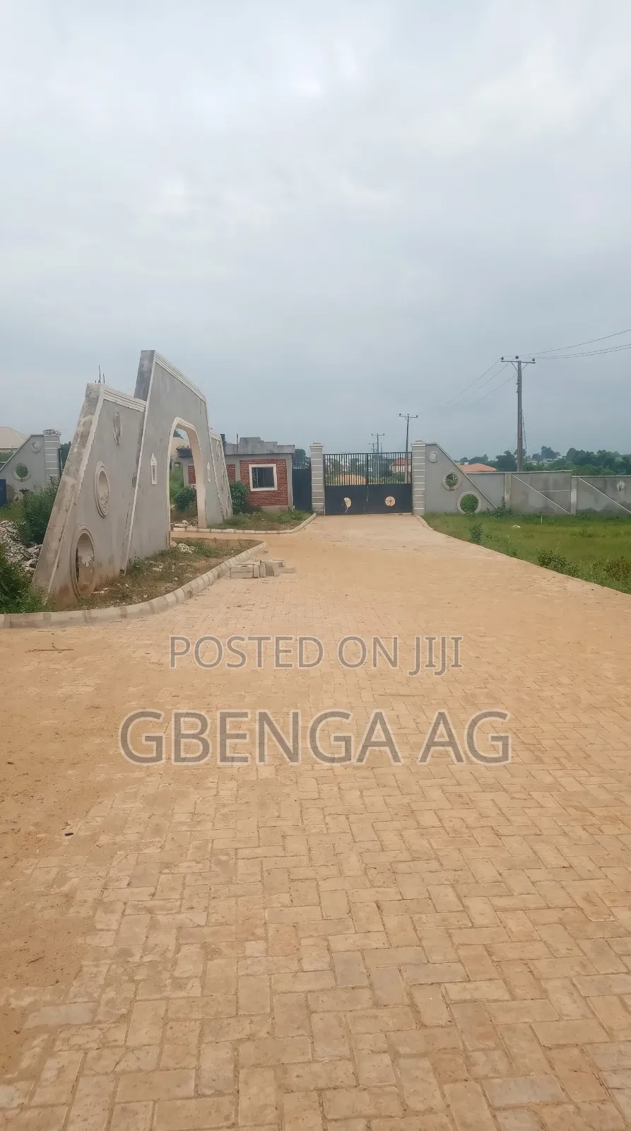 4bdrm Bungalow in Prime Estate Ofada, Obafemi-Owode for sale