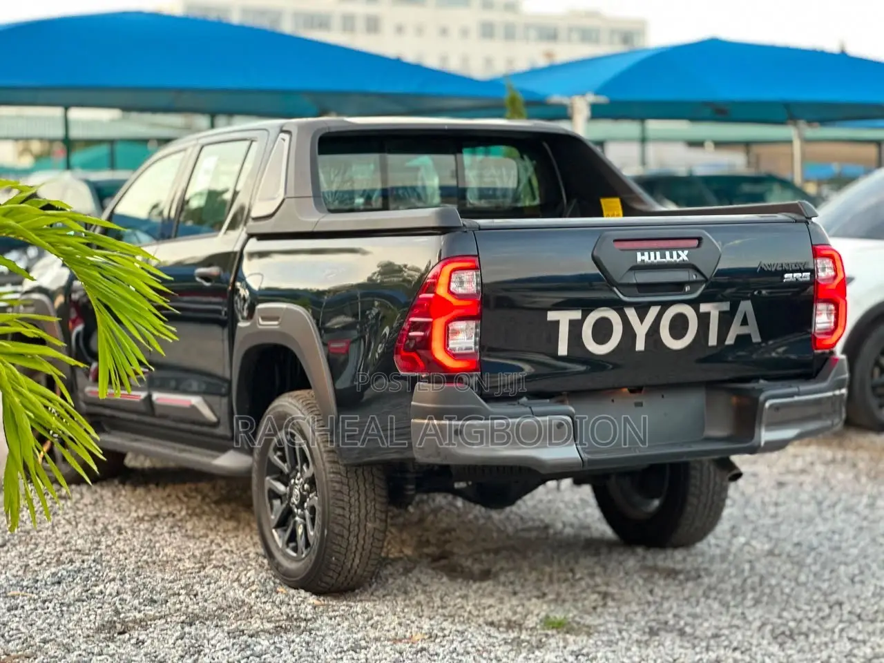 New Toyota Hilux 2025 Black