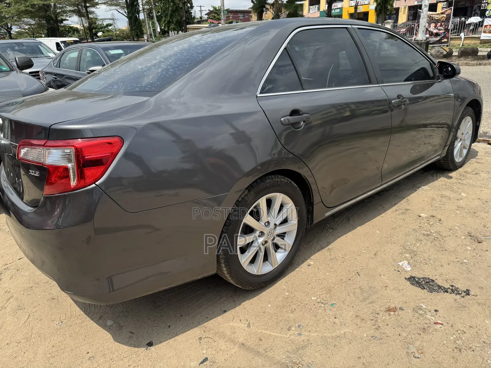 Toyota Camry XLE 4dr Sedan (2.5L 4cyl 6A) 2013 Gray