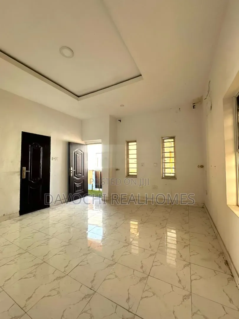 4bdrm Duplex in Ikota for rent