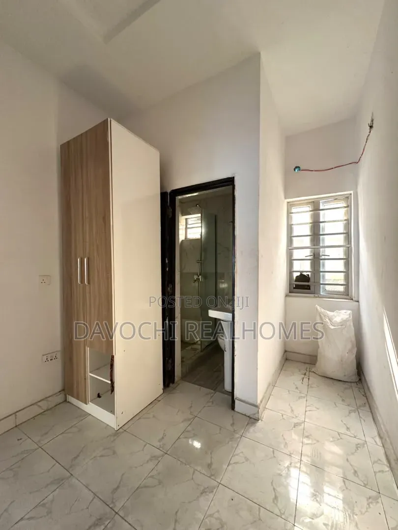 4bdrm Duplex in Ikota for rent