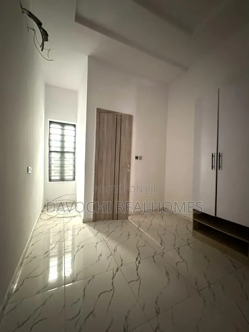4bdrm Duplex in Ikota for rent