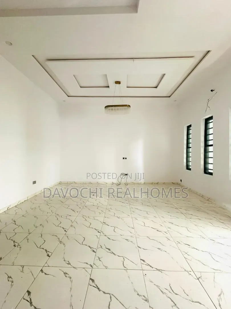 4bdrm Duplex in Ikota for rent