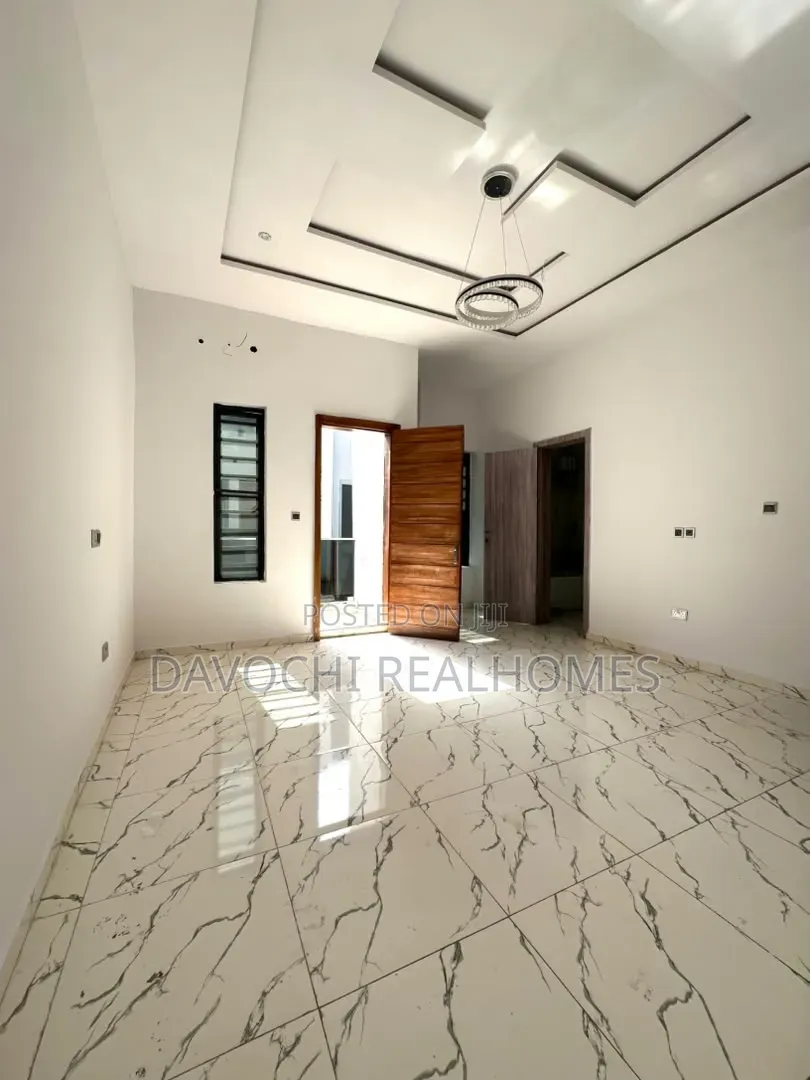 4bdrm Duplex in Ikota for rent