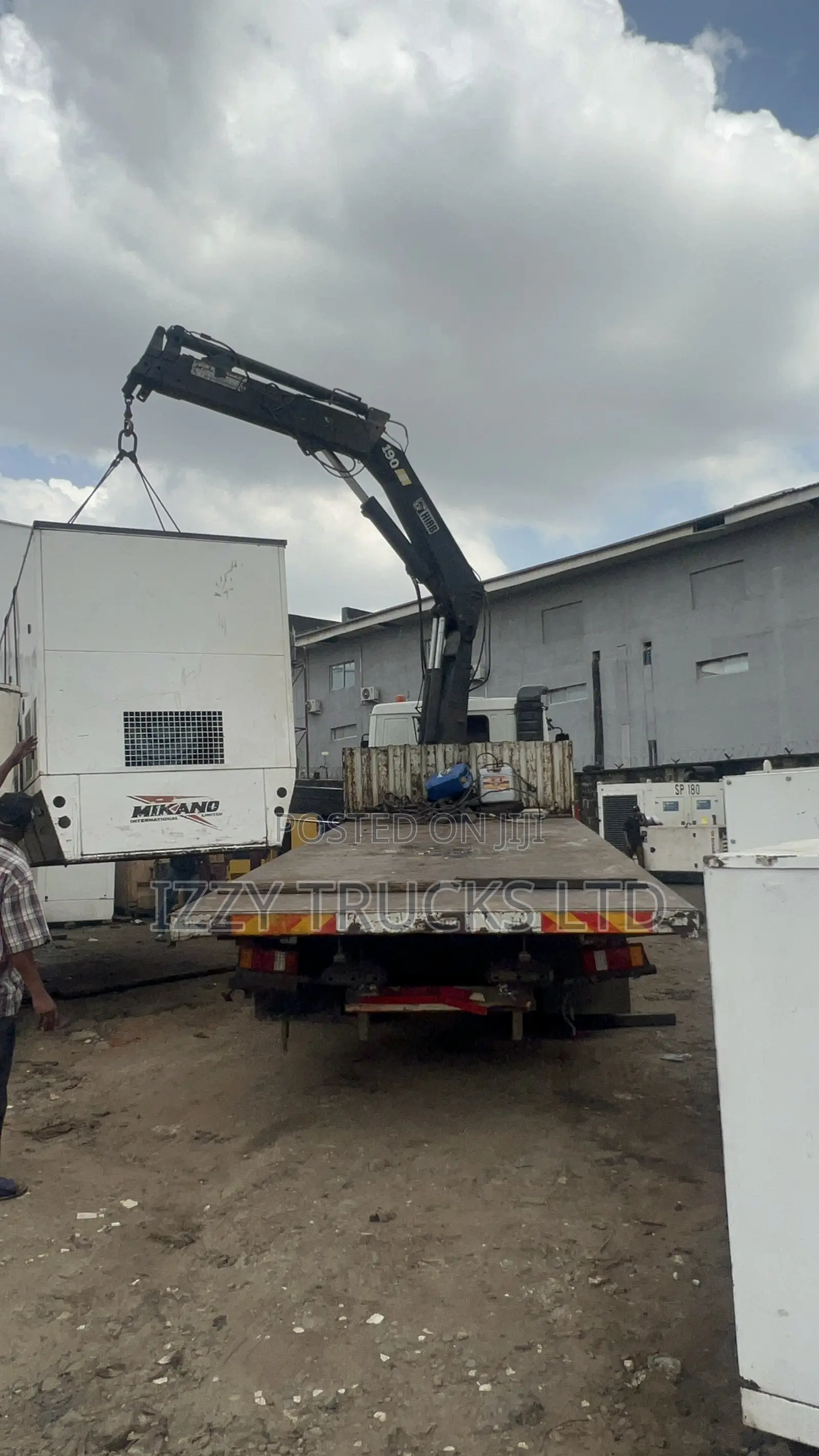 Hiab Truck for Generator Loading and Offloading