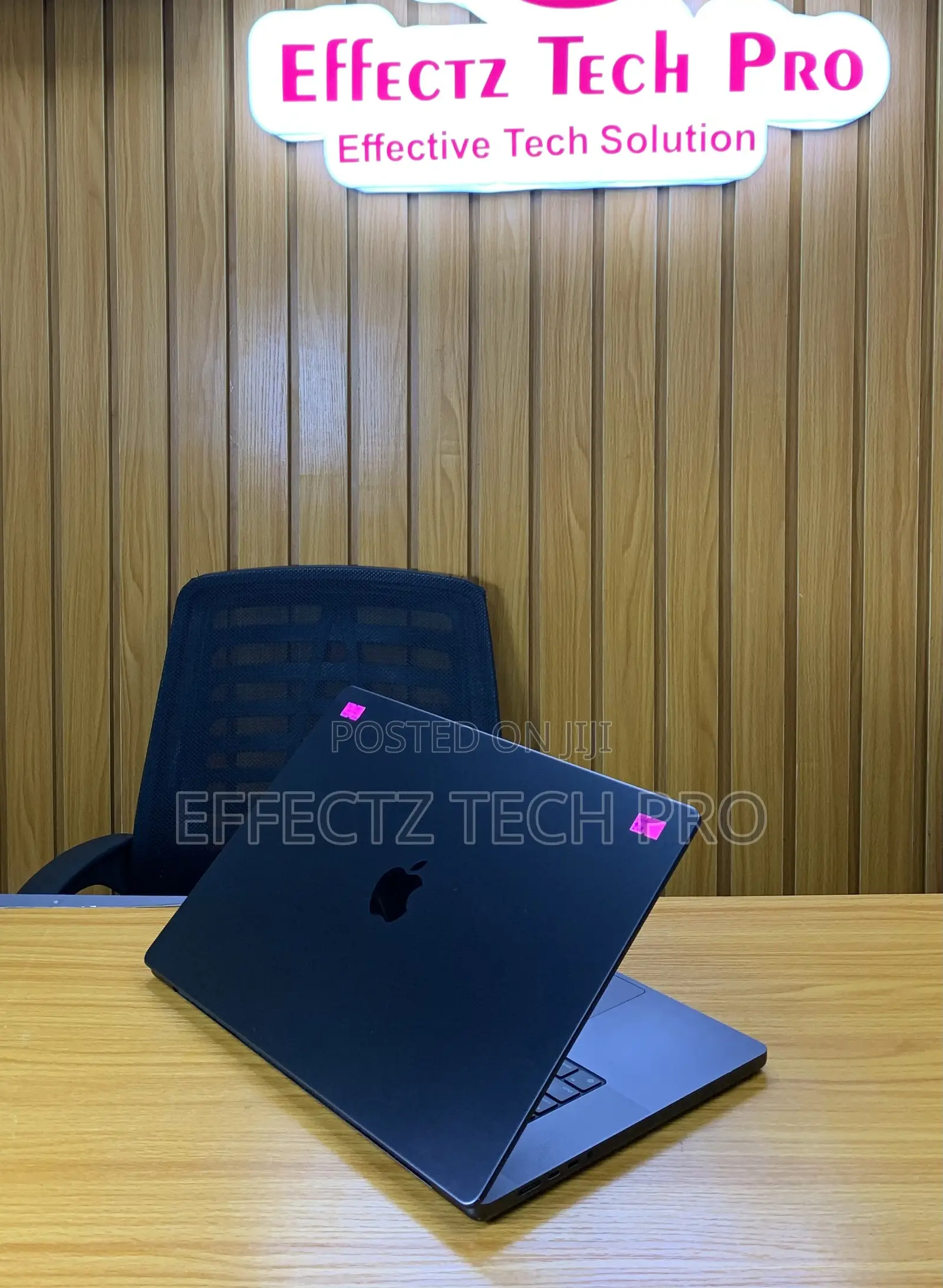 Laptop Apple MacBook Pro 2023 M3 Max 36GB Apple M3 Max SSD 1T