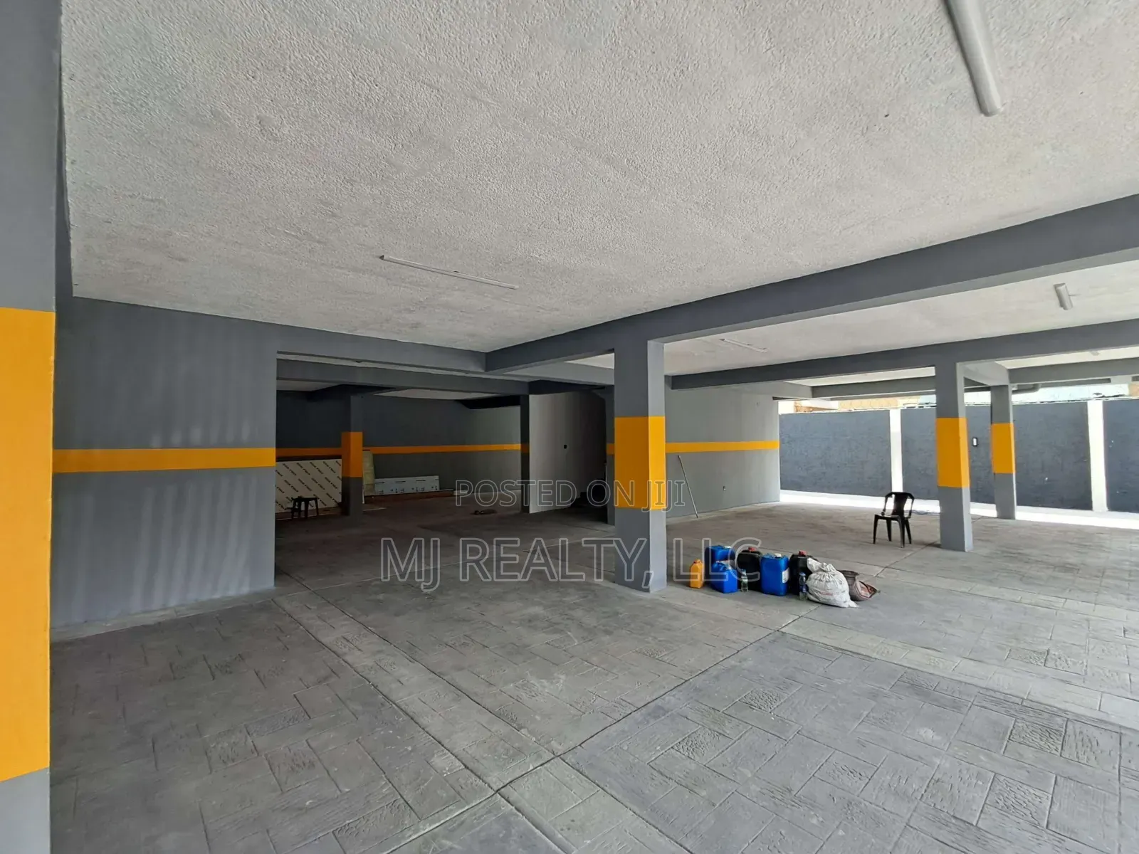 2bdrm Apartment in GRA Phase 2 Shangisha for rent