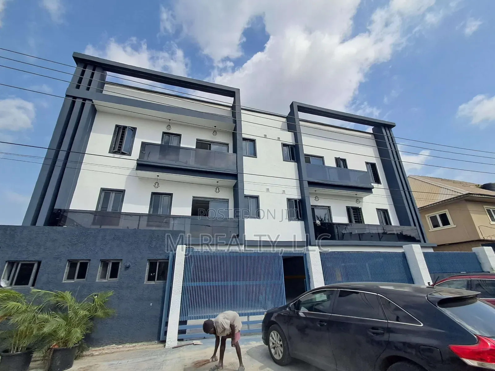 2bdrm Apartment in GRA Phase 2 Shangisha for rent