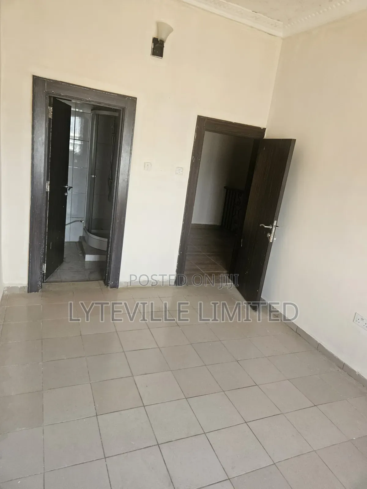 3bdrm Townhouse/Terrace in Wuye for sale