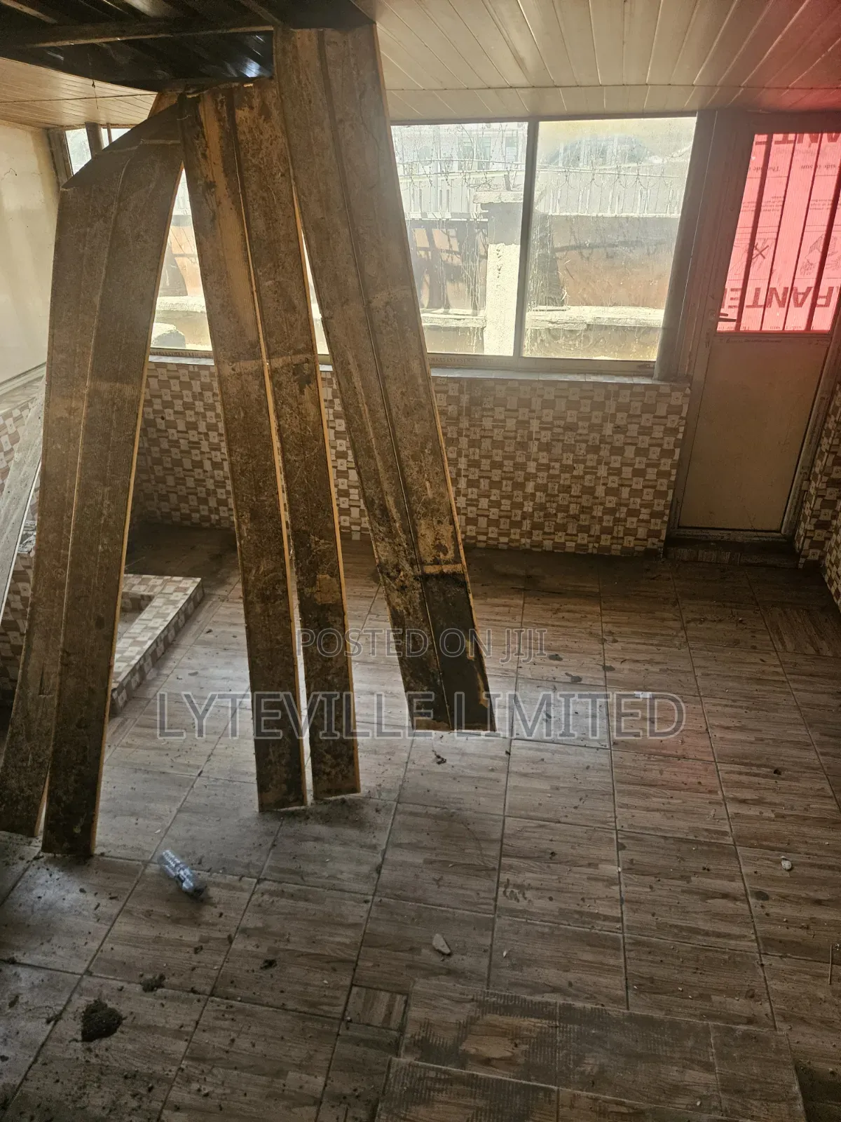 3bdrm Townhouse/Terrace in Wuye for sale