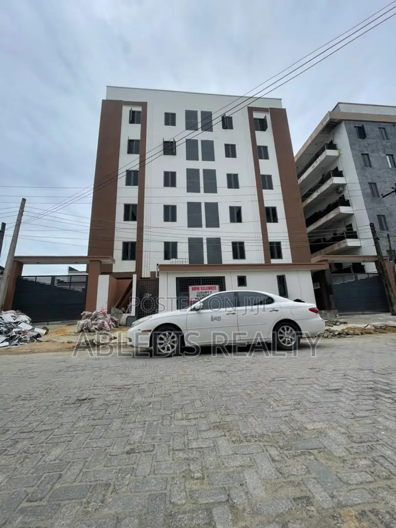 2bdrm Apartment in Ikate, Lekki Phase 1 for sale
