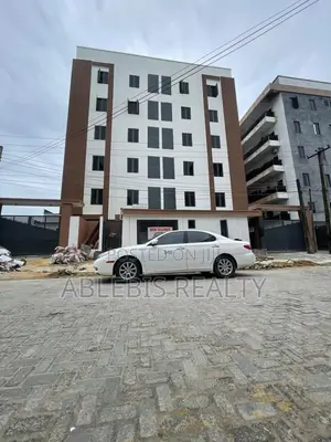 2bdrm Apartment in Ikate, Lekki Phase 1 for sale