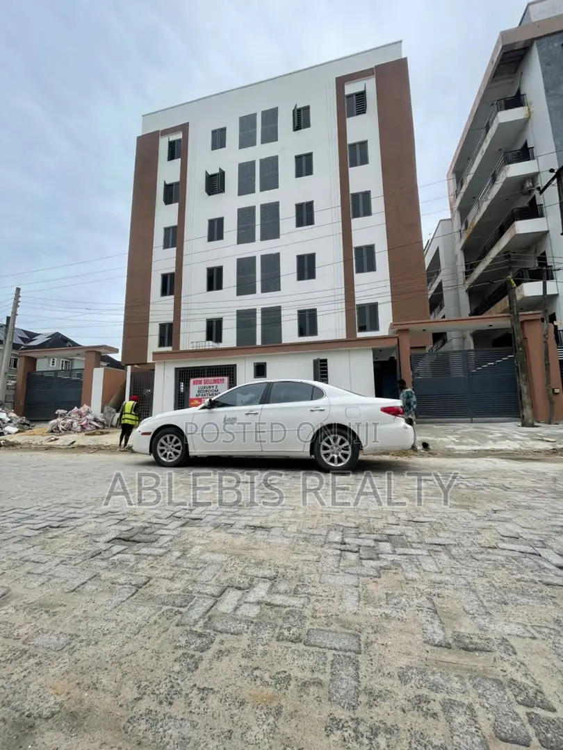 2bdrm Apartment in Ikate, Lekki Phase 1 for sale