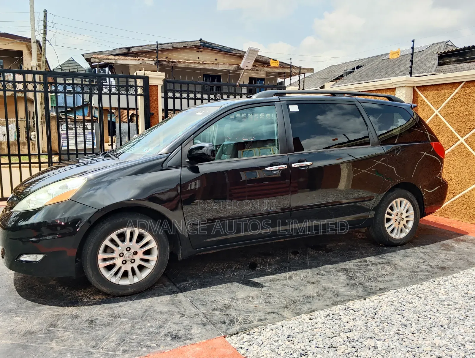 Toyota Sienna XLE 7 Passenger 2010 Black
