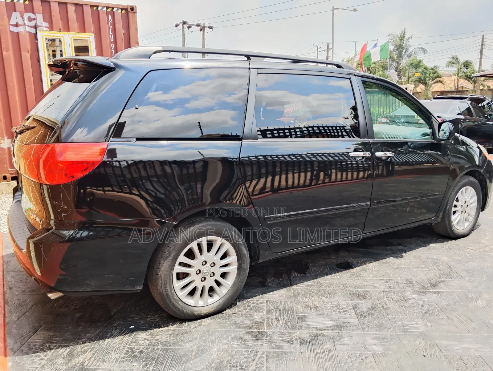 Toyota Sienna XLE 7 Passenger 2010 Black