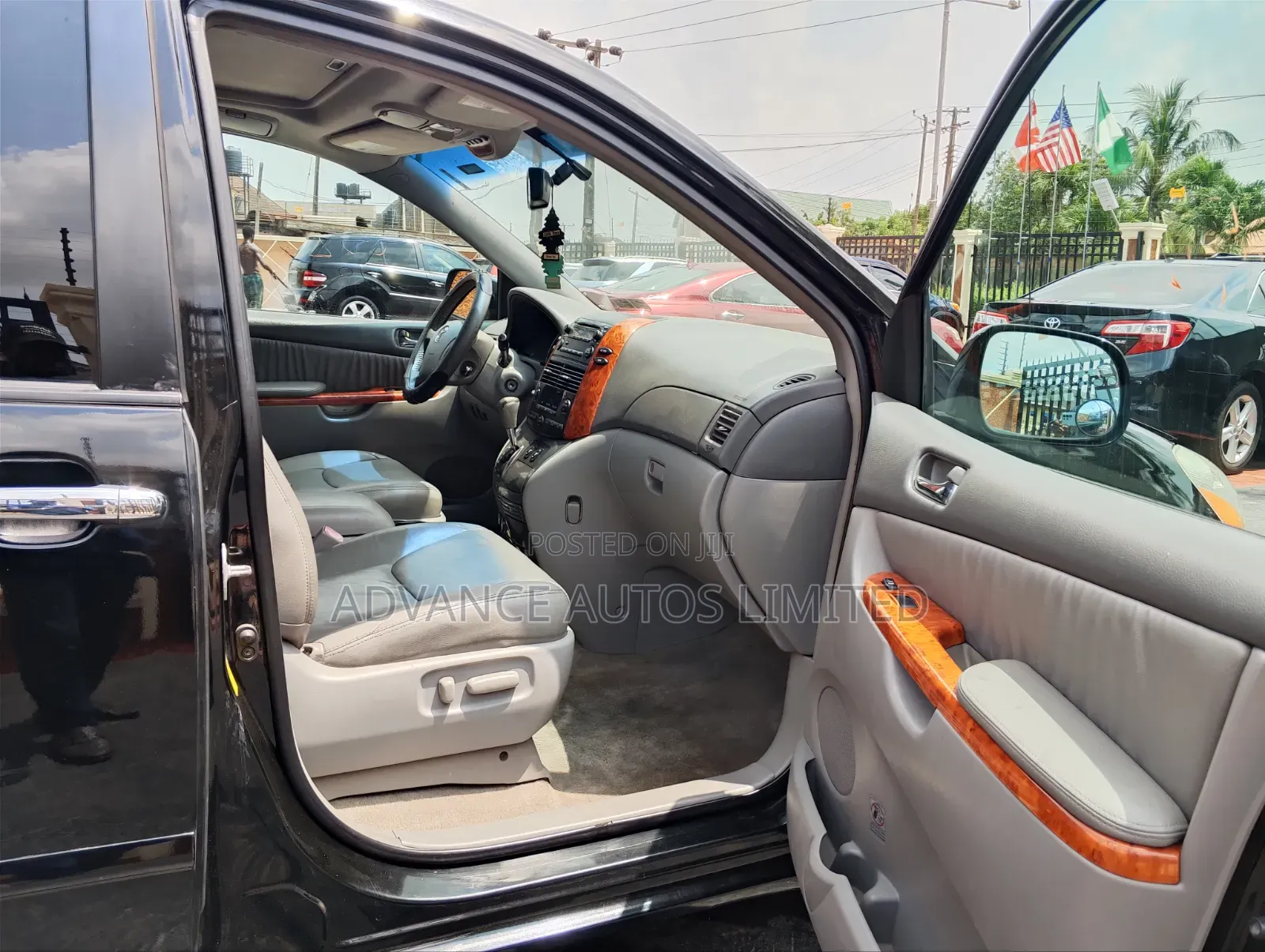 Toyota Sienna XLE 7 Passenger 2010 Black
