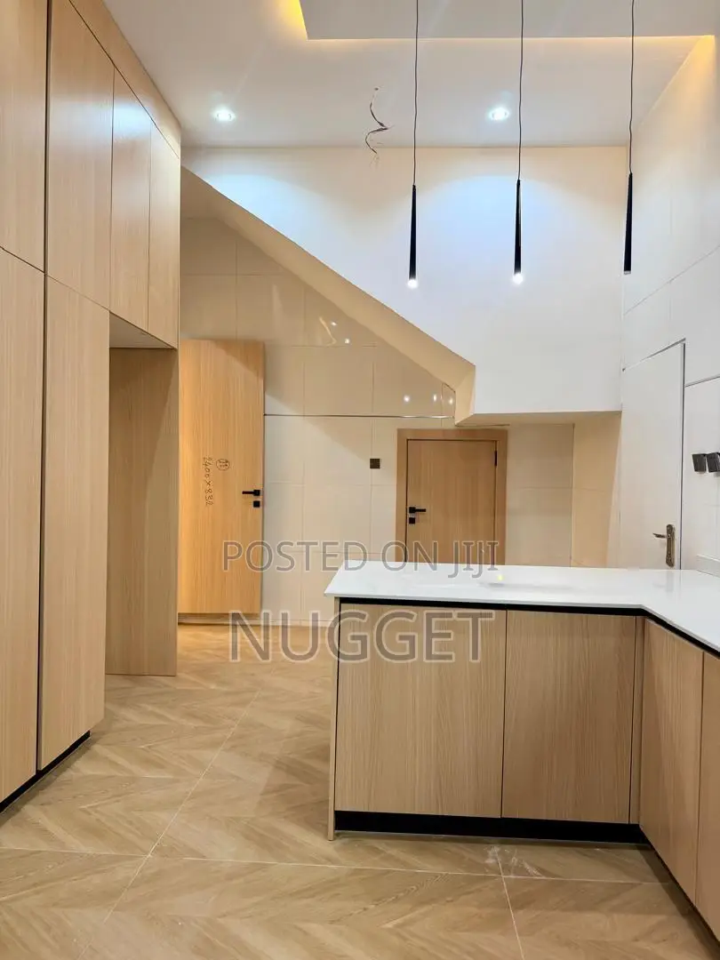5bdrm Duplex in Nugget, Guzape District for sale