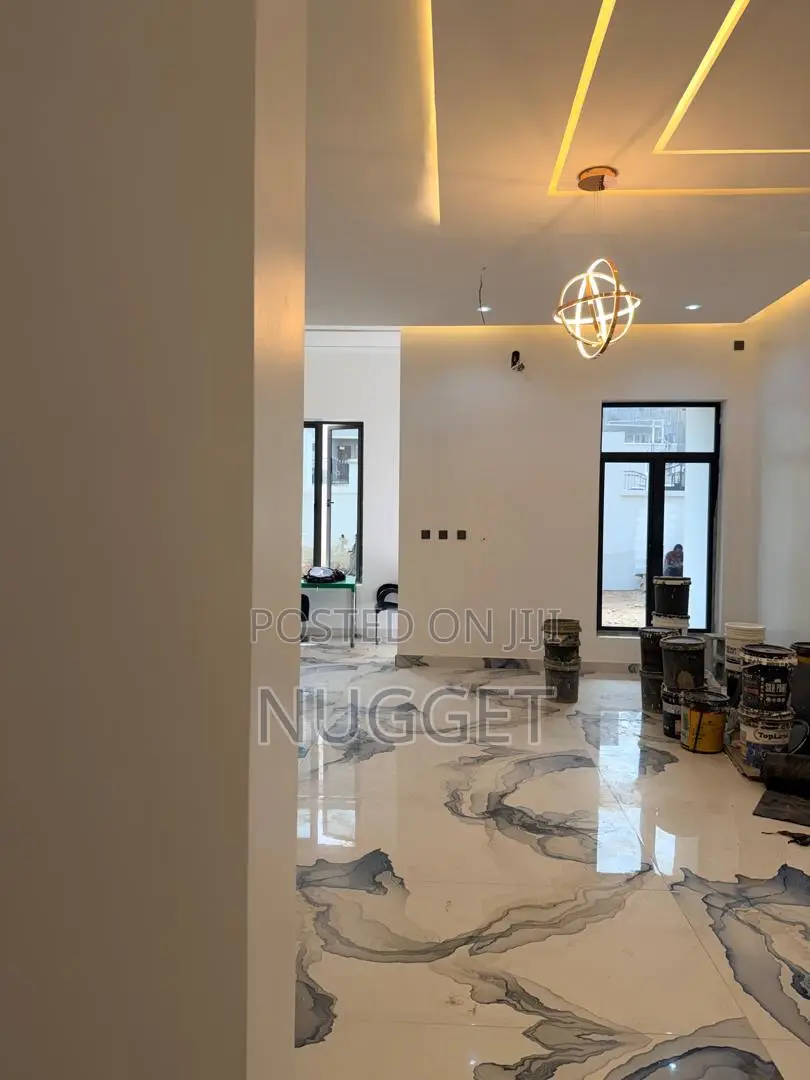5bdrm Duplex in Nugget, Guzape District for sale