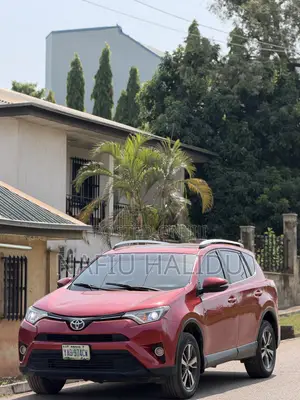 Toyota RAV4 2016 Red
