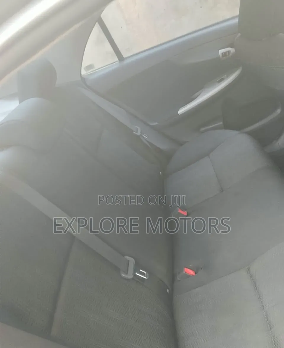 Toyota Corolla 2012 Gray