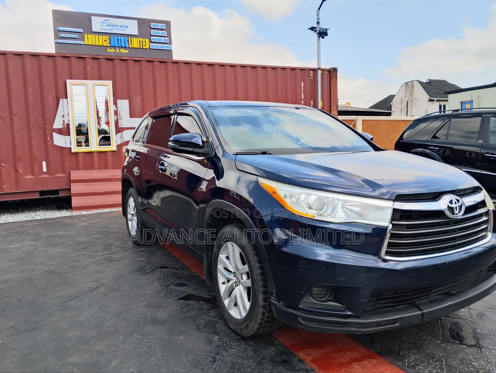 Toyota Highlander LE V6 4x4 (3.5L 6cyl 6A) 2016 Blue