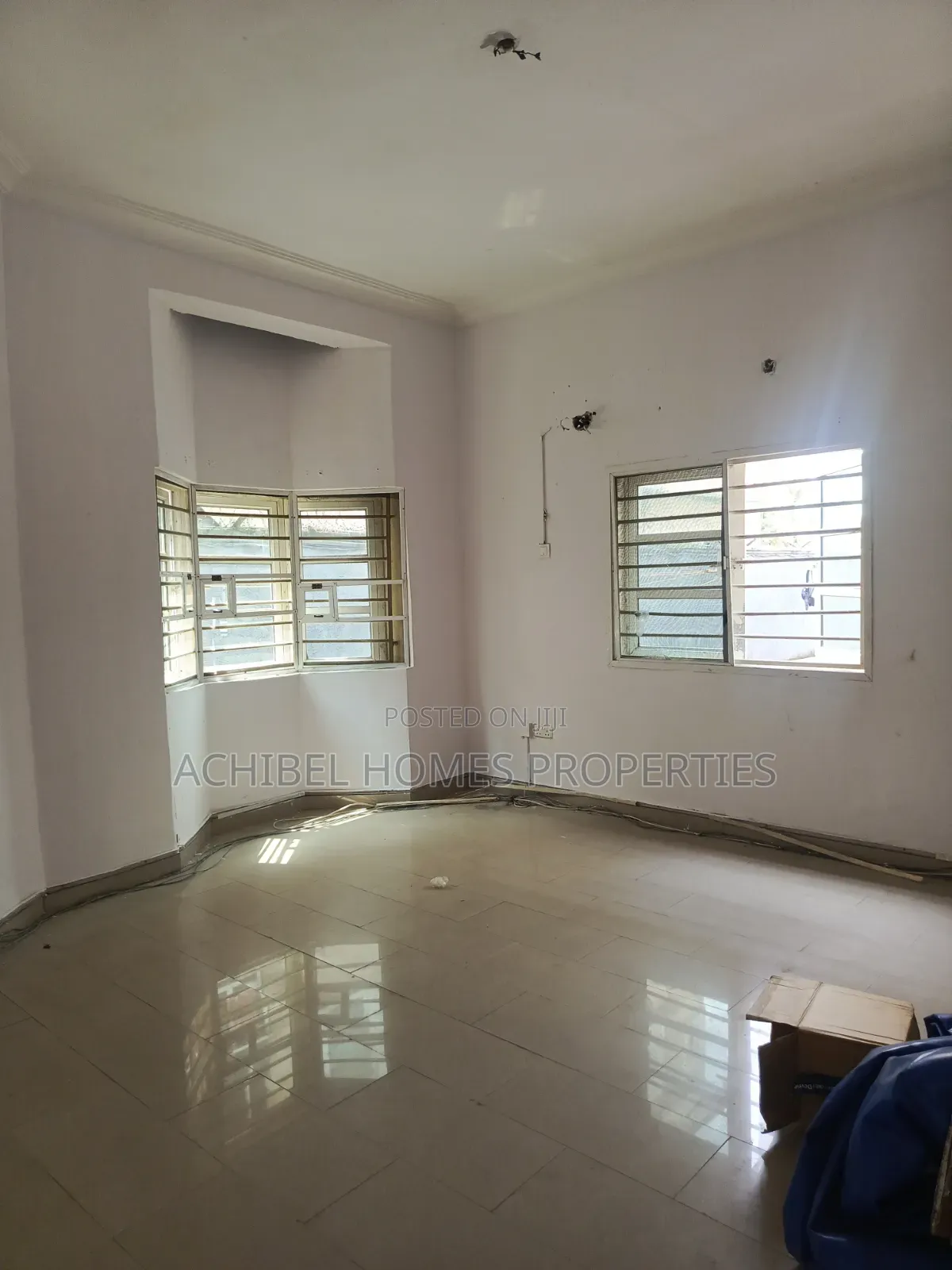 2bdrm Apartment in Lekki Phase 1 for rent