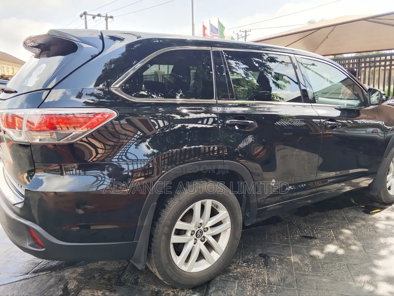 Toyota Highlander LE V6 4x2 (3.5L 6cyl 6A) 2016 Black