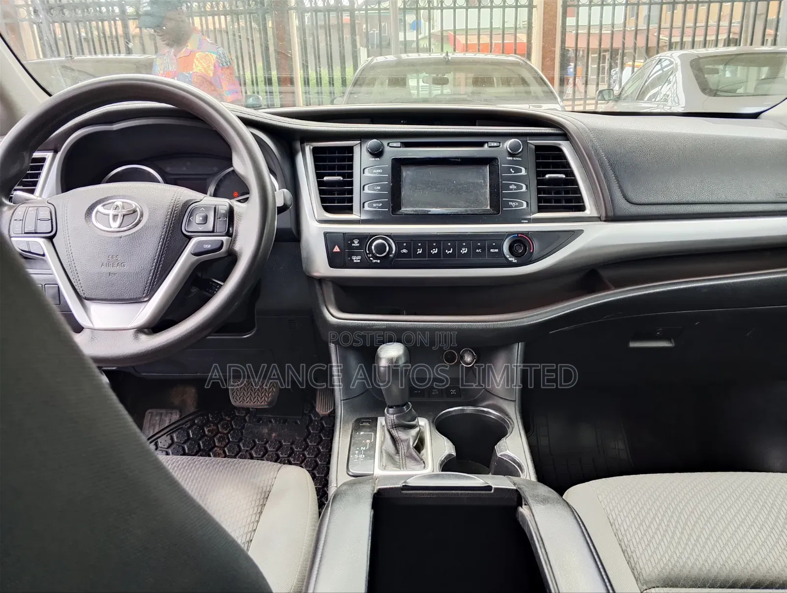 Toyota Highlander LE V6 4x2 (3.5L 6cyl 6A) 2016 Black