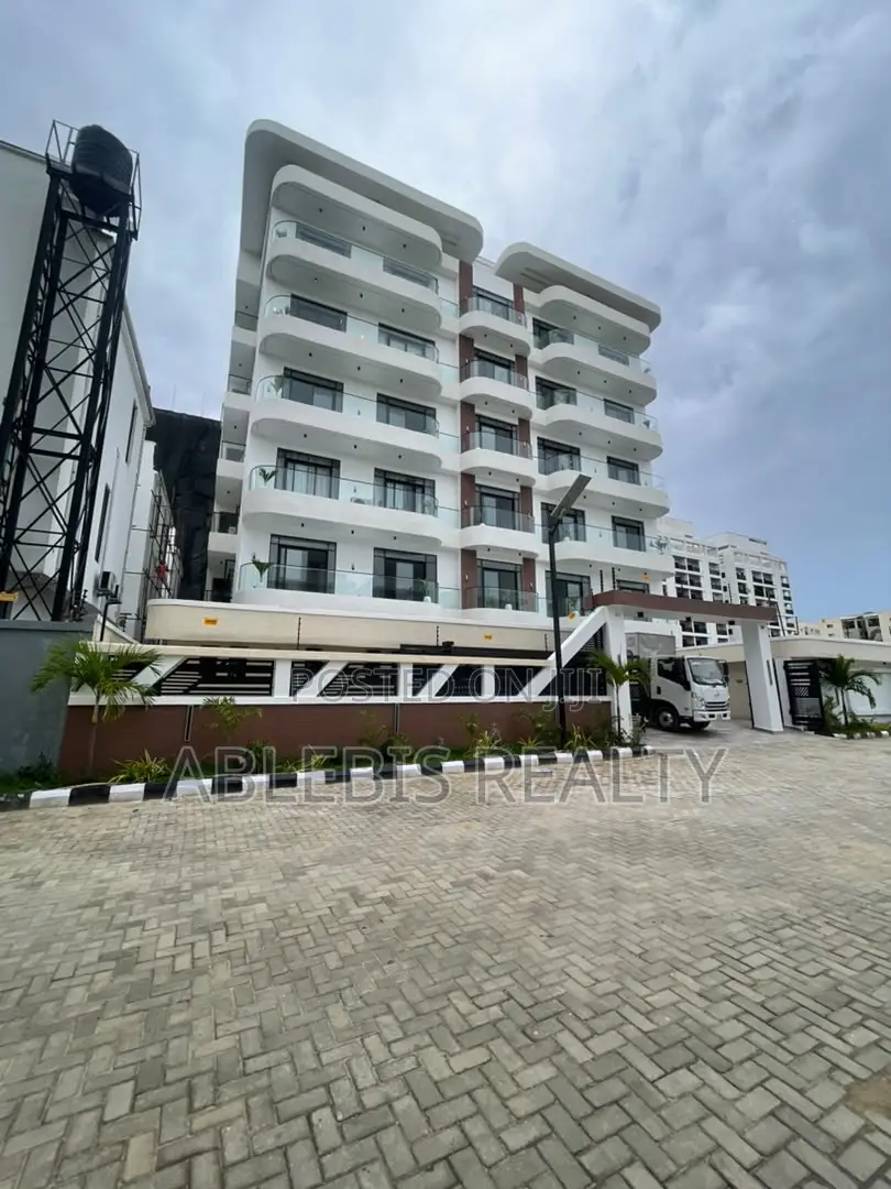 2bdrm Apartment in Freedom Way, Lekki Phase 1 for sale